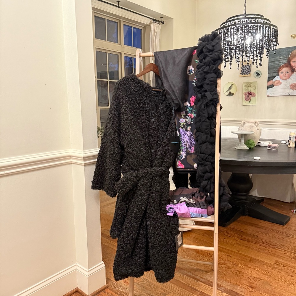 MUTIPLE ITEM — CYNTHIA ROWLEY CAPSULE - Picture 5 of 7